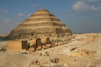 Džoserova pyramida v Sakkáře